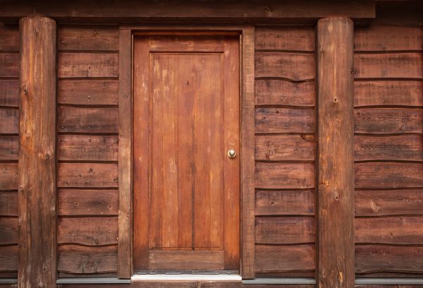 Log Cabin Siding Installation in San Diego