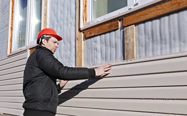 Cost of Vinyl Cladding Repair in San Diego