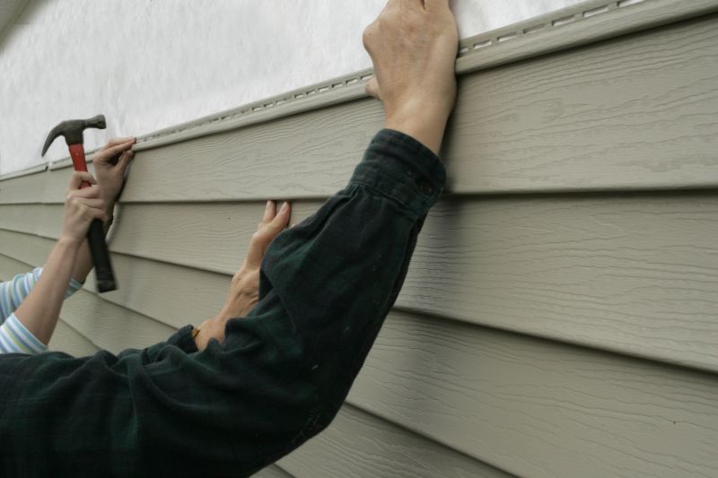 Vinyl Siding Repair Image 1
